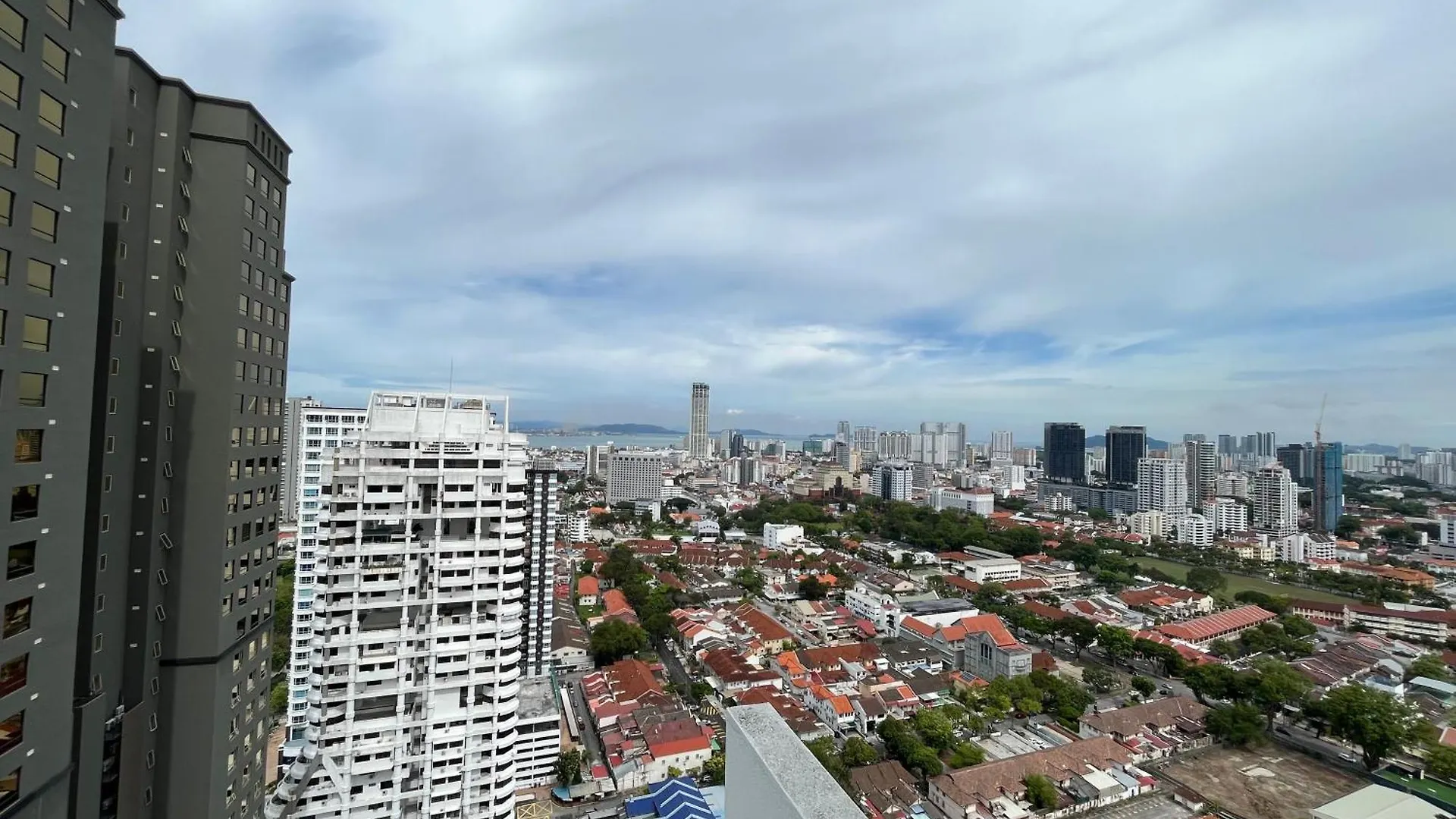 Апартаменты Seaview Mansion One Georgetown Малайзия