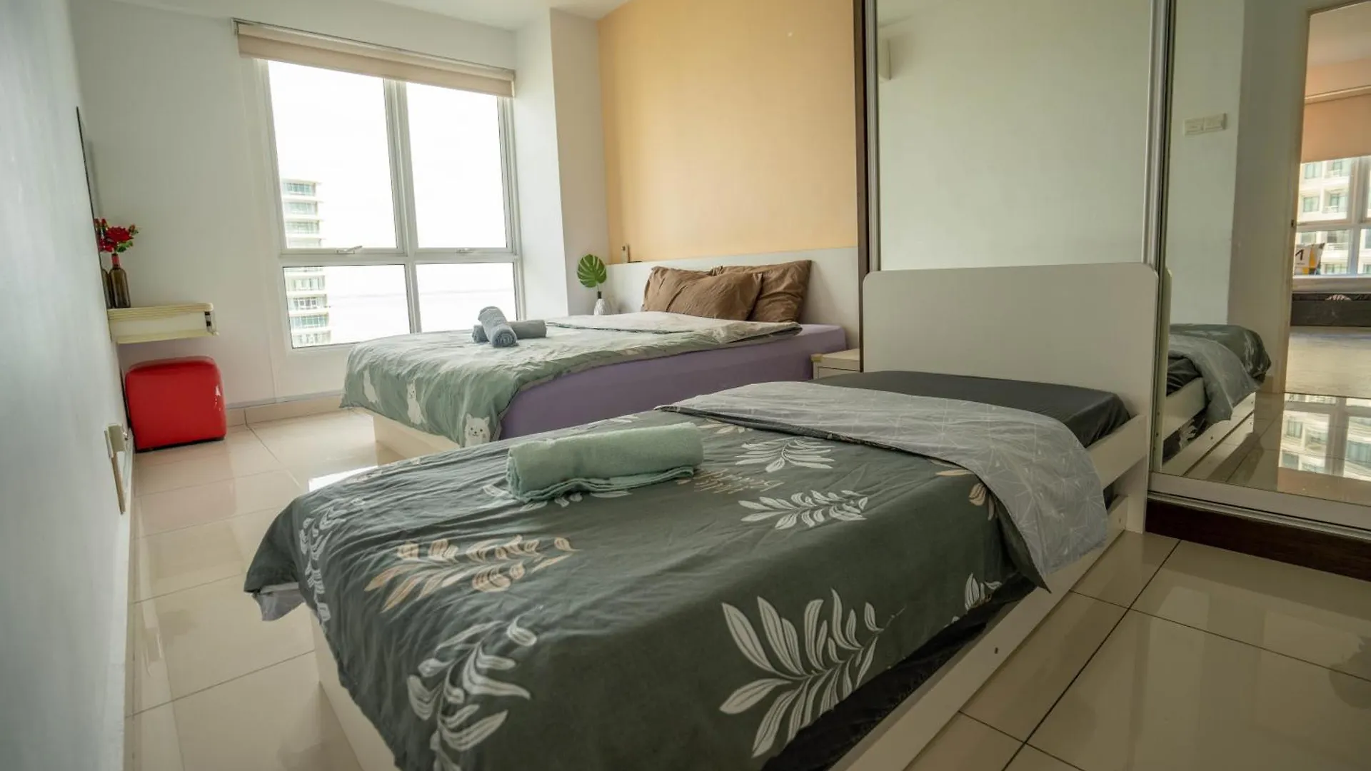 Апартаменты Seaview Mansion One Georgetown Джорджтаун